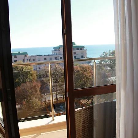 3- In Golden Line * Goldstrand